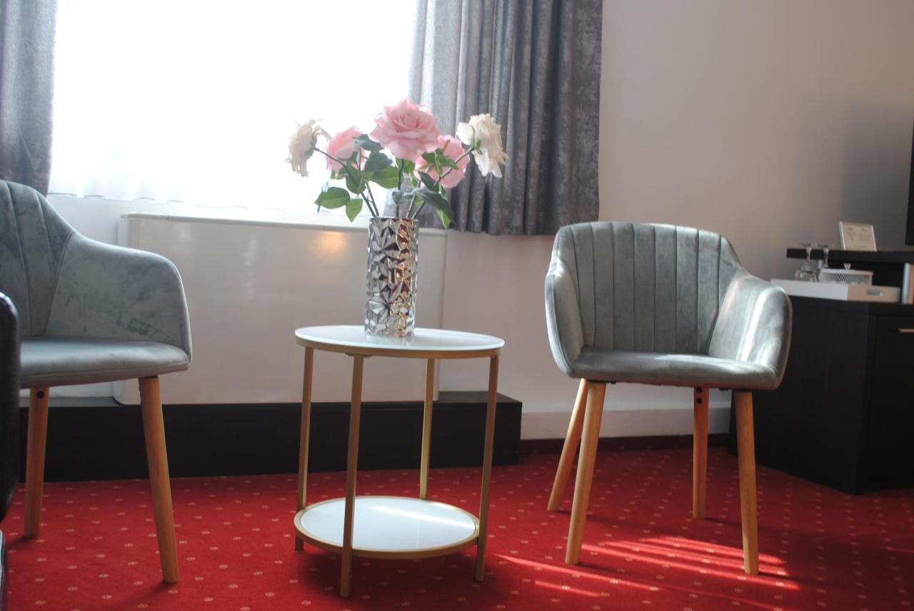 Hotel Corona Drobeta Turnu Severin Ngoại thất bức ảnh