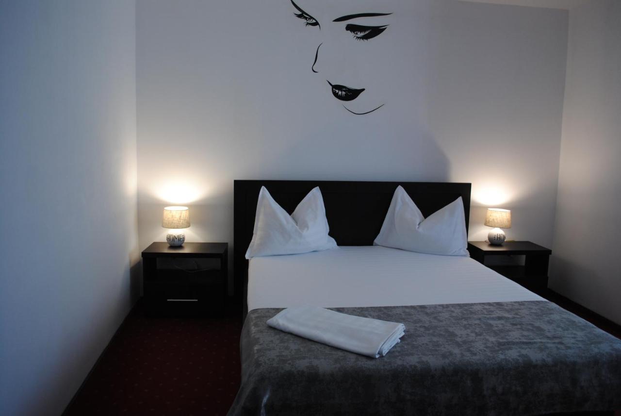 Hotel Corona Drobeta Turnu Severin Ngoại thất bức ảnh