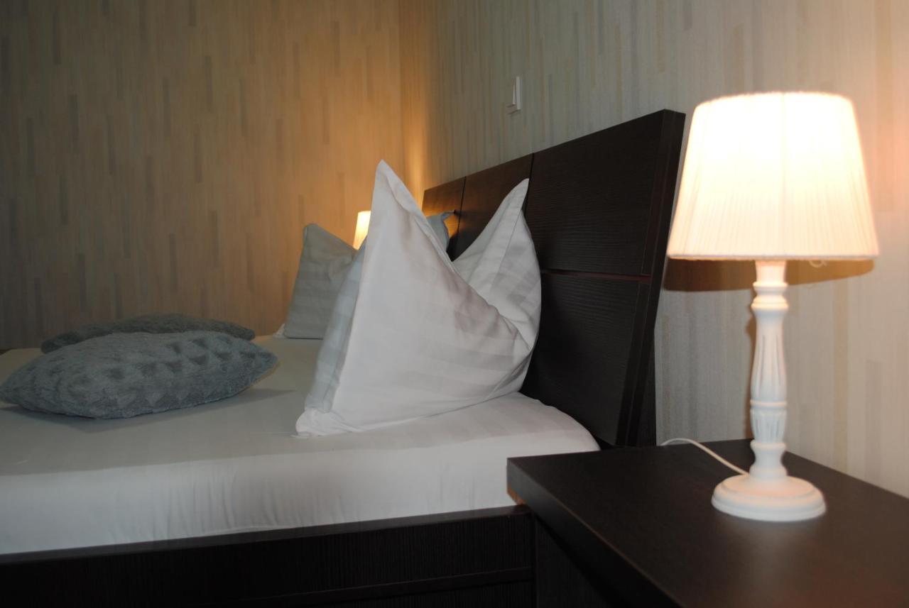 Hotel Corona Drobeta Turnu Severin Ngoại thất bức ảnh