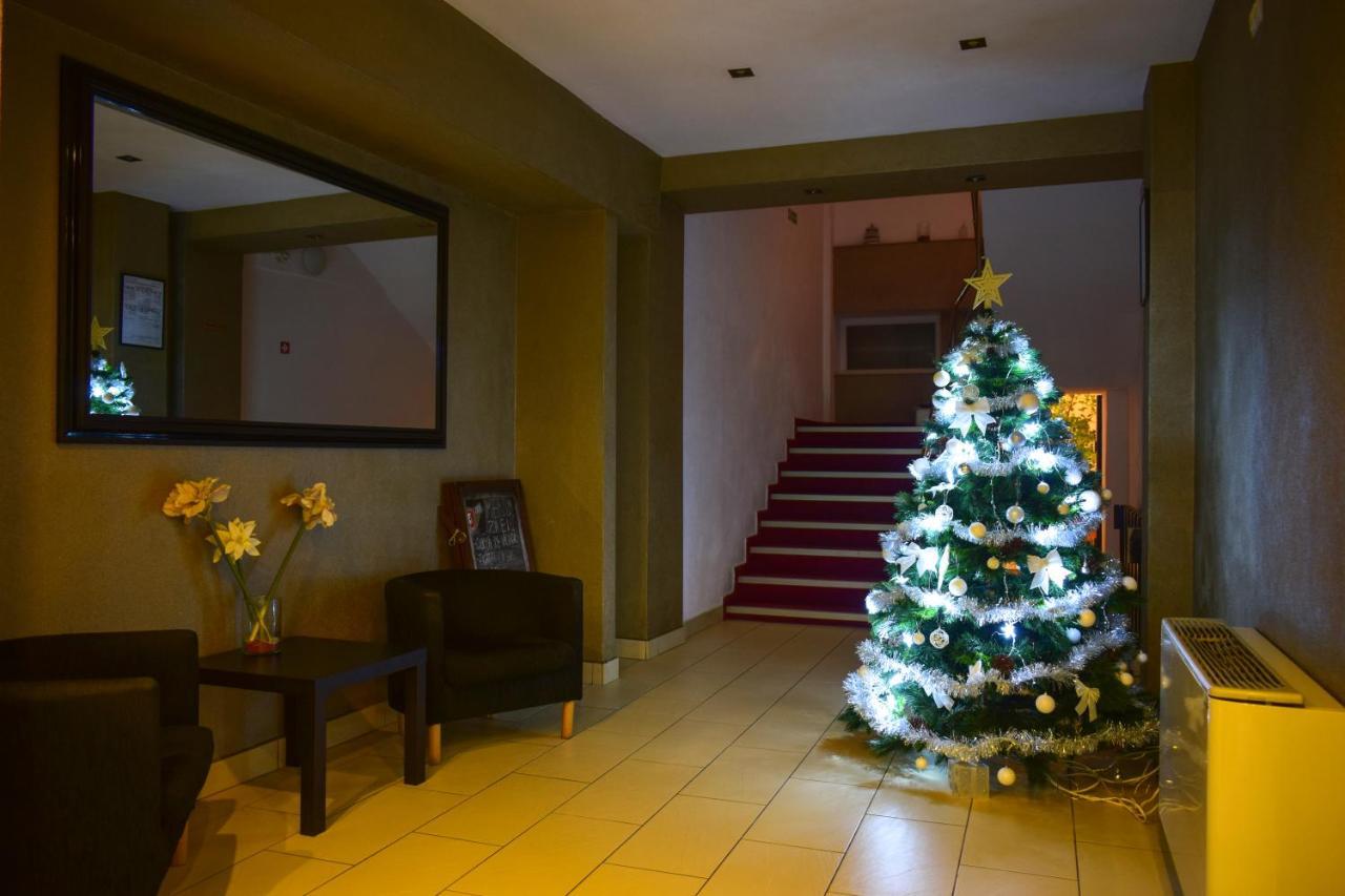 Hotel Corona Drobeta Turnu Severin Ngoại thất bức ảnh